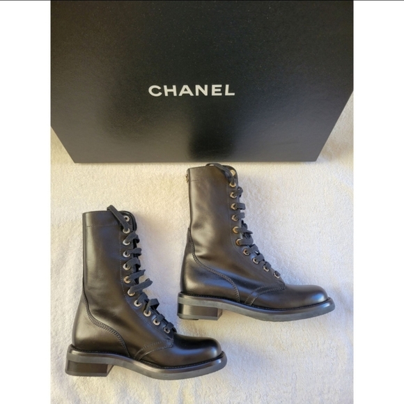 CHANEL Thistle Tall Calfskin Lace Up Work Boots Plaid Lining 2014 - Picture 3 of 10